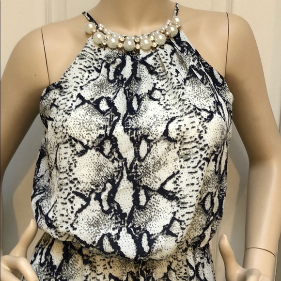 Sleeveless snake print maxi dress. - Picture 5 of 8